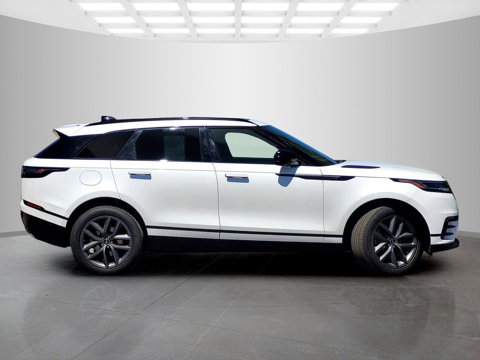 Used 2026 Land Rover Range Rover Velar Dynamic SE AWD/4WD image 7
