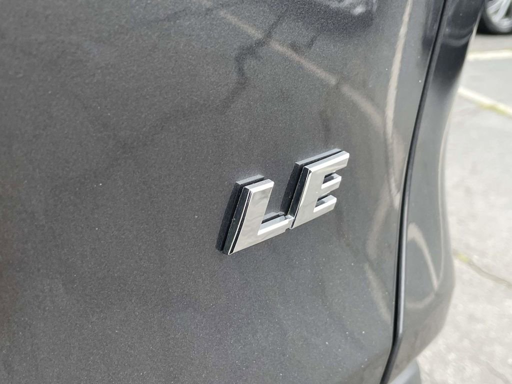 Used 2025 Toyota RAV4 LE FWD image 9