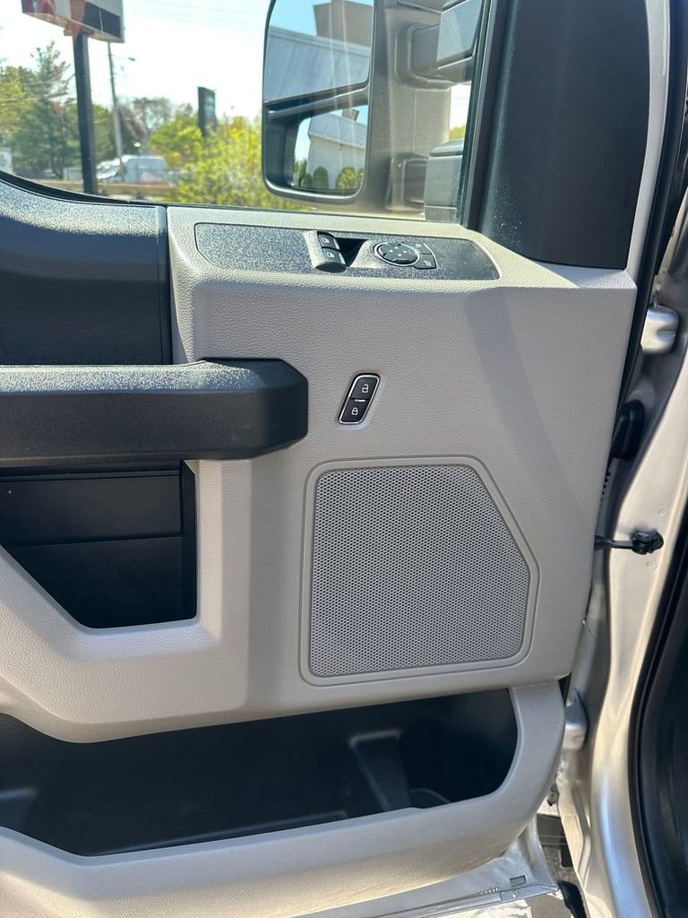 Used 2019 Ford F250 XL w/ STX Appearance Package AWD/4WD image 9