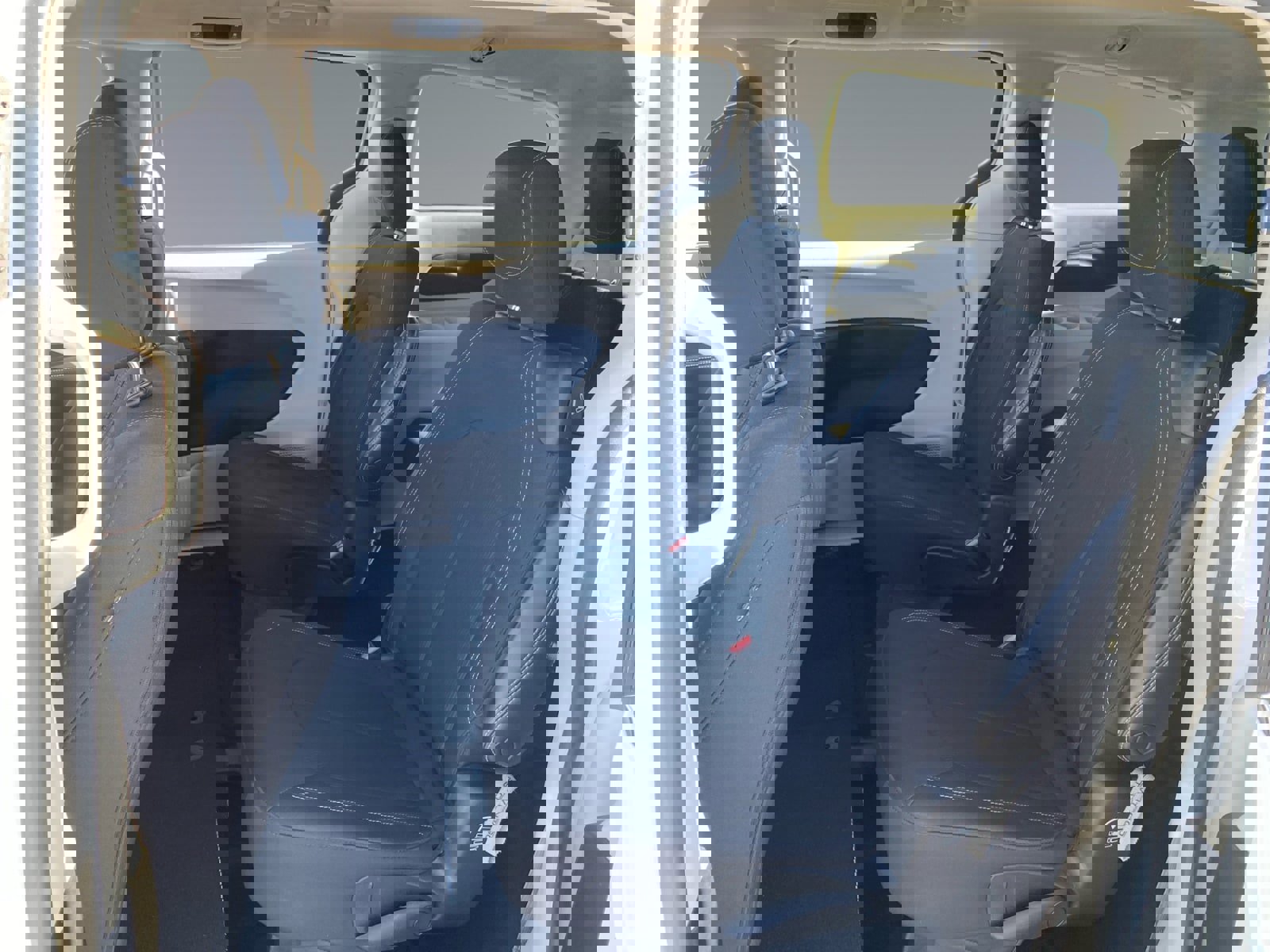 Used 2022 Chrysler Voyager LX image 13