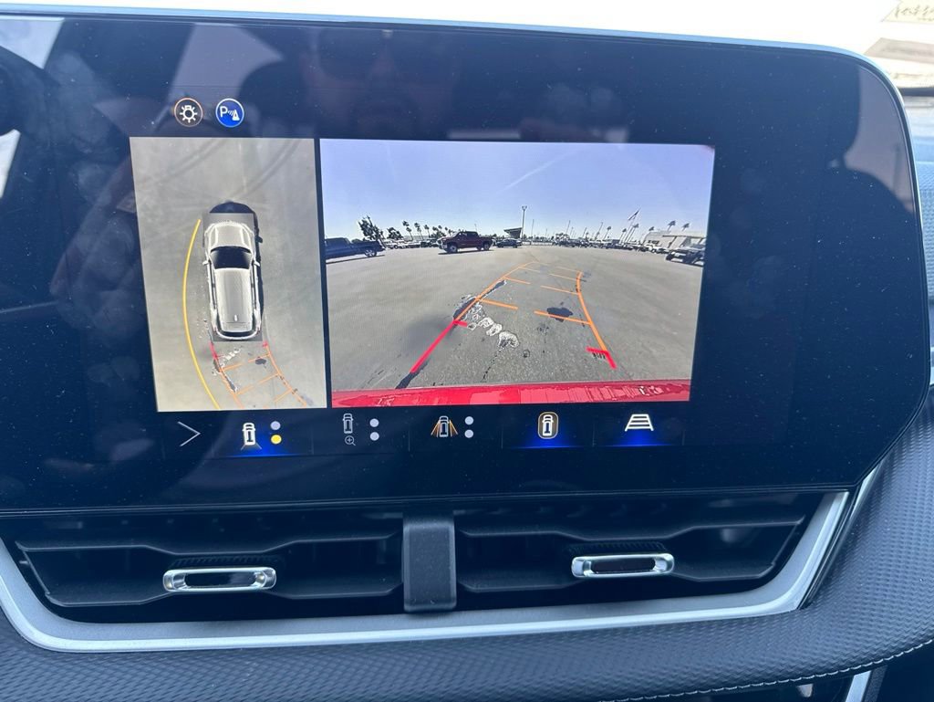 Certified 2026 Chevrolet Equinox LT w/ Safety and Technology Package FWD image 4