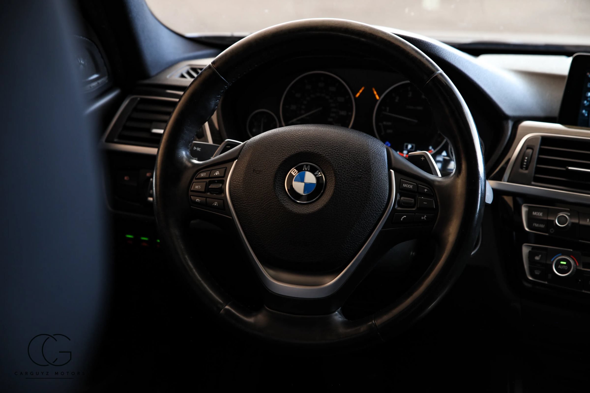 Used 2017 BMW 340i xDrive Sedan AWD/4WD image 27
