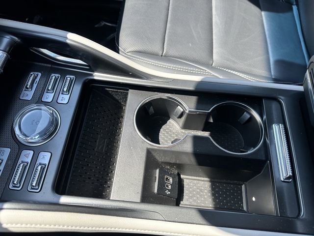 Used 2024 Lincoln Nautilus Premier w/ Equipment Group 102A image 24