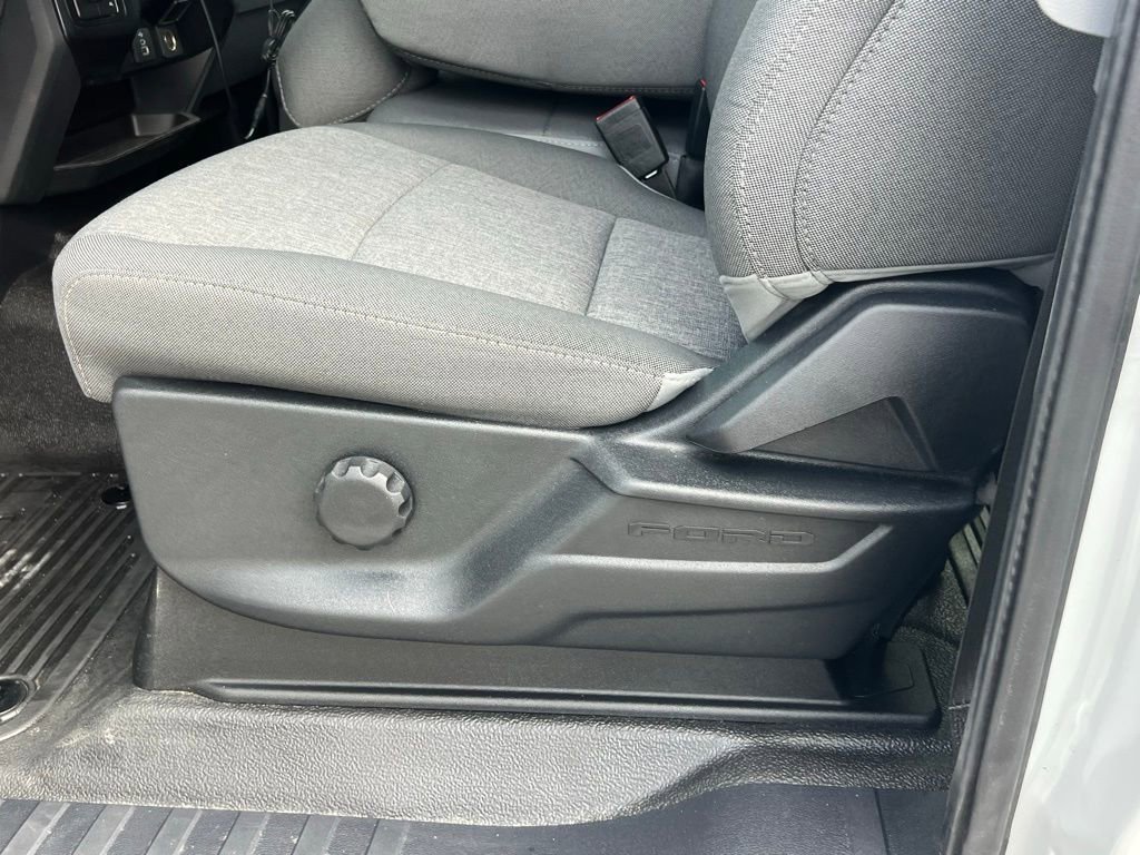 Used 2025 Ford F450 XL w/ XL Chrome Package image 27