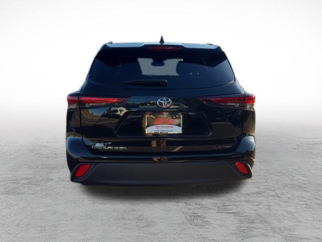 Certified 2026 Toyota Highlander XLE AWD/4WD image 6