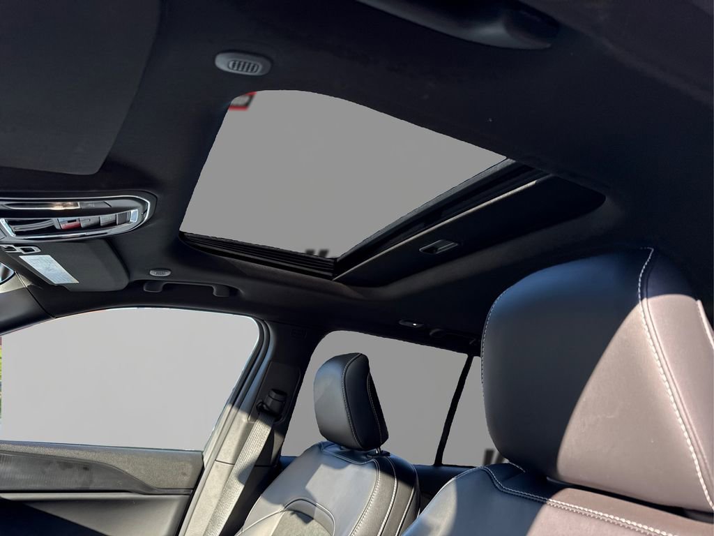 Used 2025 Jeep Grand Cherokee Altitude image 21