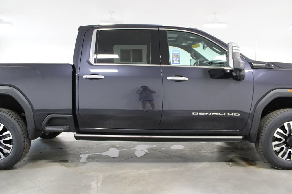 Used 2024 GMC Sierra 2500 Denali Ultimate AWD/4WD image 13