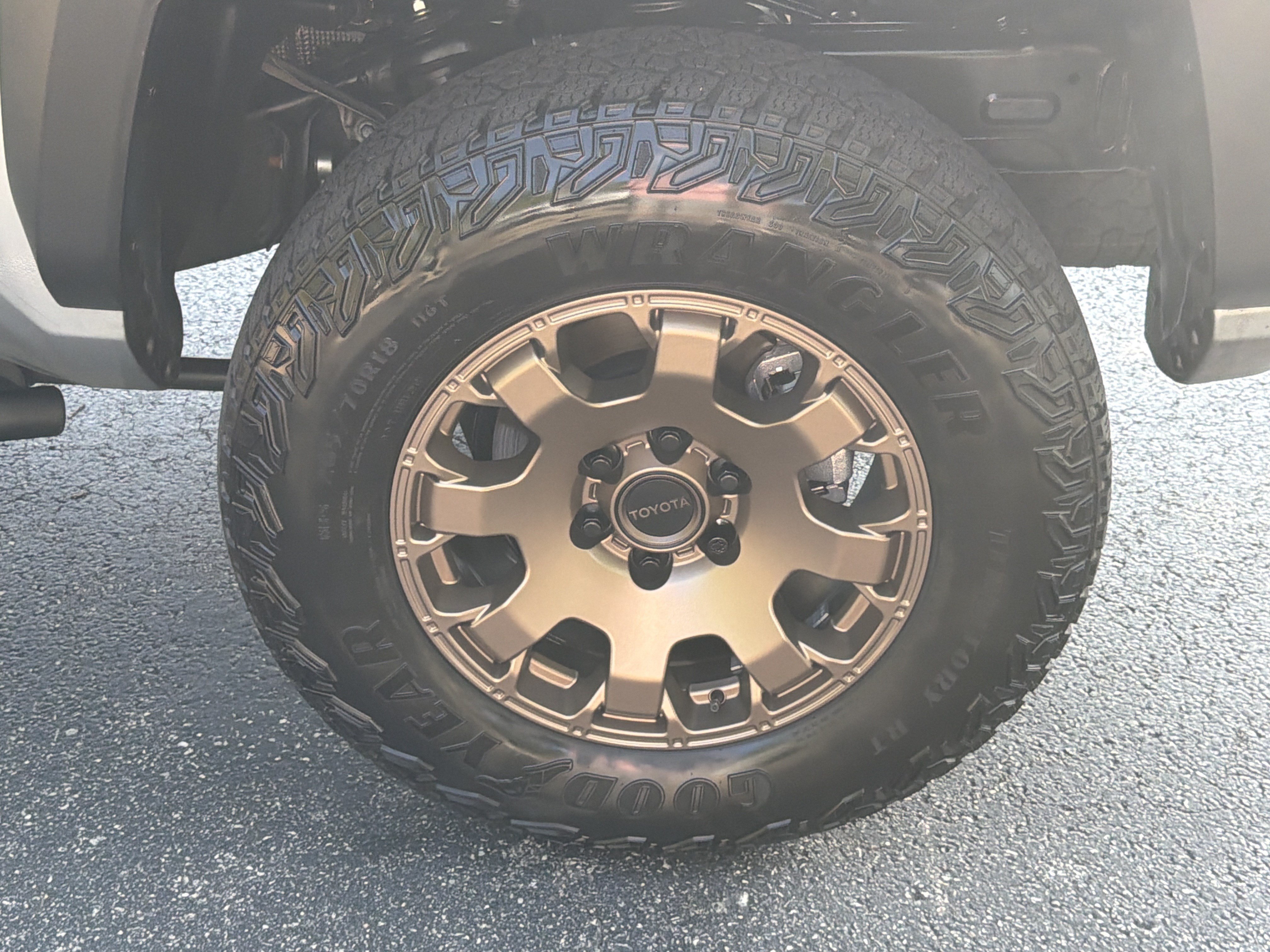 Used 2025 Toyota Tacoma 4x4 Double Cab Hybrid image 18