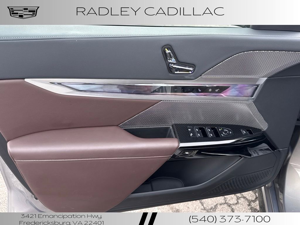 Used 2024 BMW 760i xDrive w/ Executive Package image 5