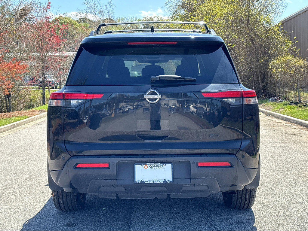 Used 2022 Nissan Pathfinder SV w/ SV Black Package image 21