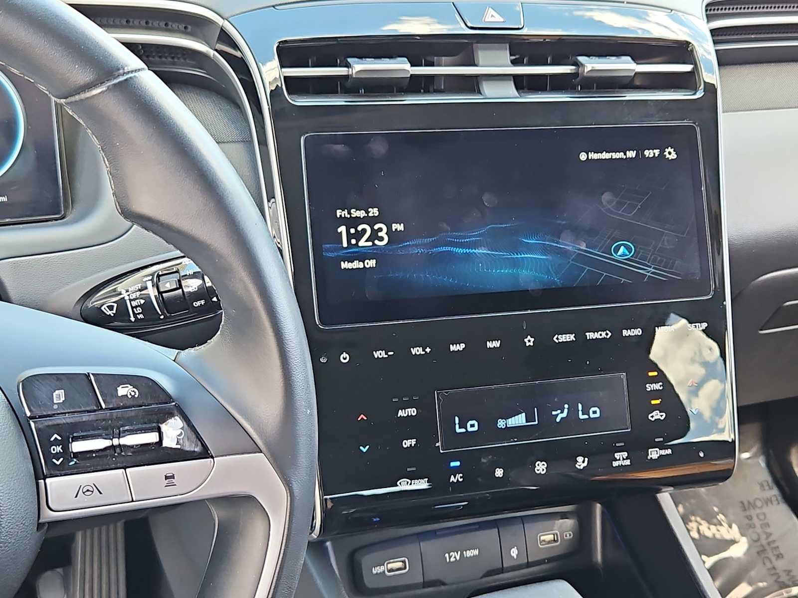 Certified 2024 Hyundai Tucson SEL w/ Convenience Package FWD image 27