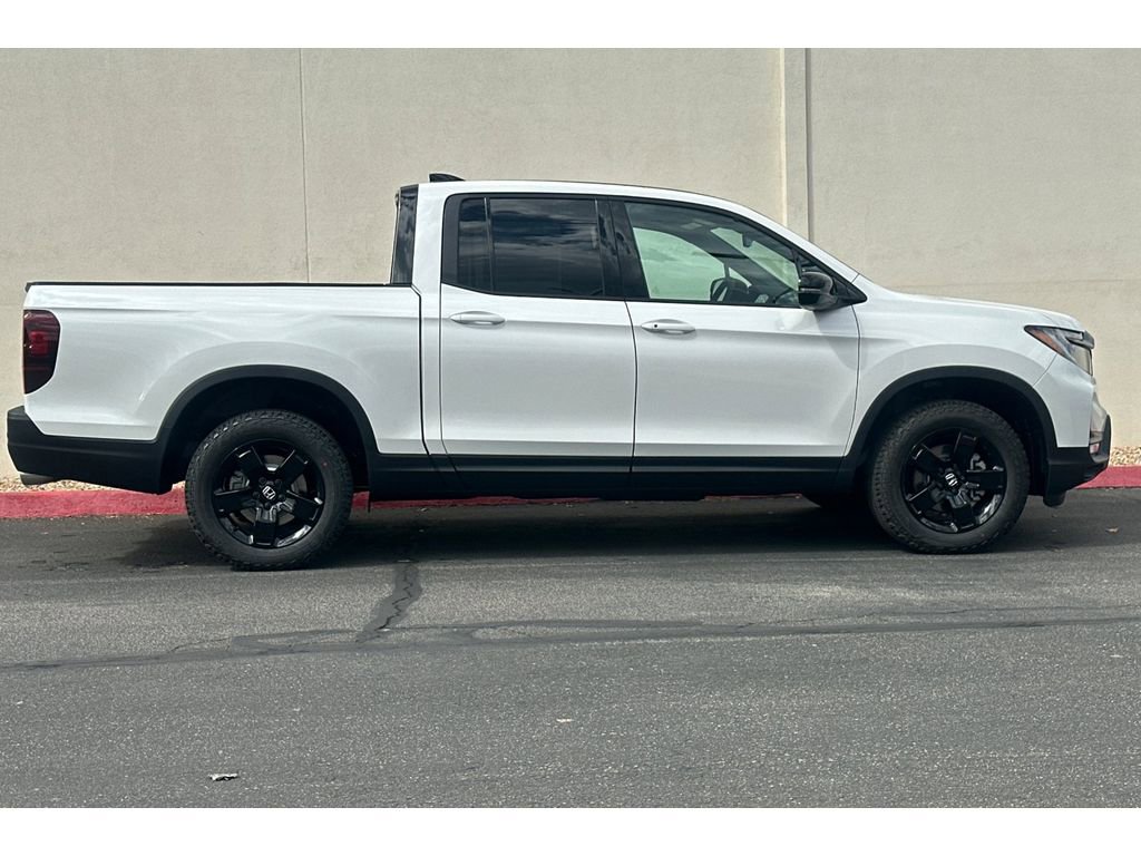 New 2026 Honda Ridgeline Black Edition image 3