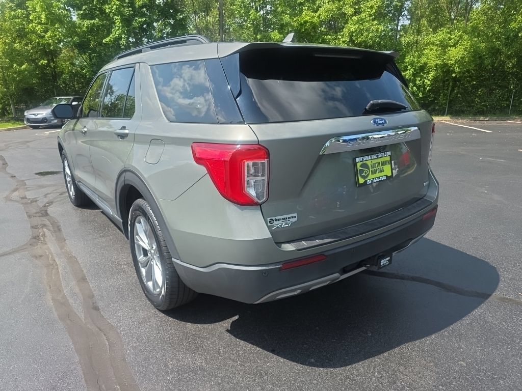 Used 2020 Ford Explorer XLT w/ Equipment Group 202A AWD/4WD image 5