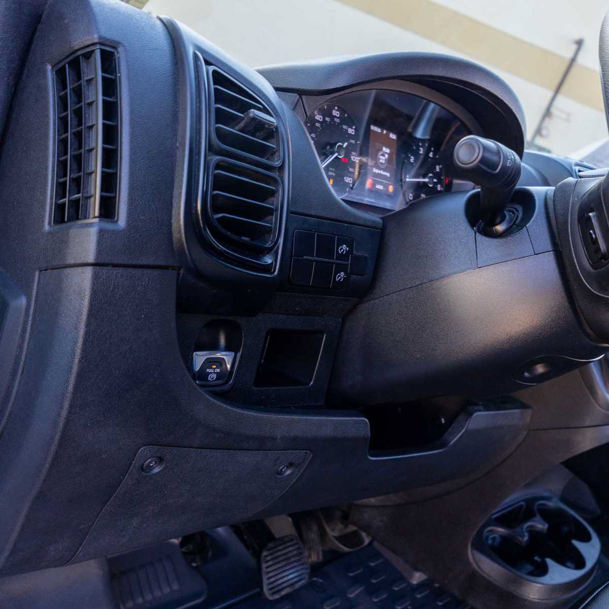Used 2023 RAM ProMaster 2500 FWD image 25