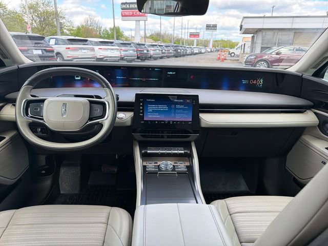 Used 2024 Lincoln Nautilus Reserve w/ Equipment Group 202A AWD/4WD image 17