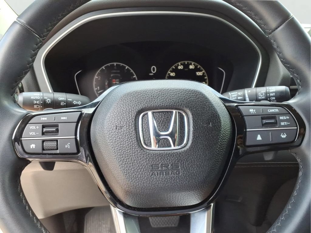 Used 2023 Honda Pilot Touring image 10