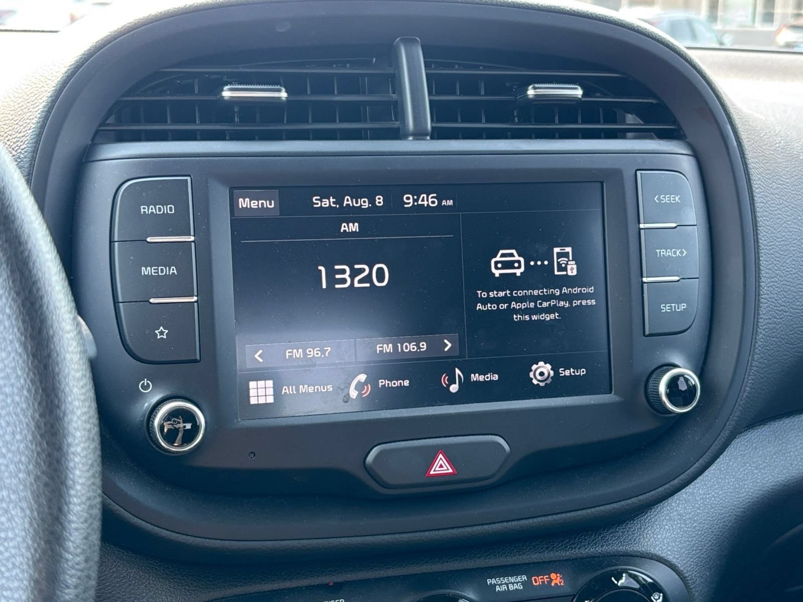 Used 2025 Kia Soul LX w/ LX Technology Package FWD image 16