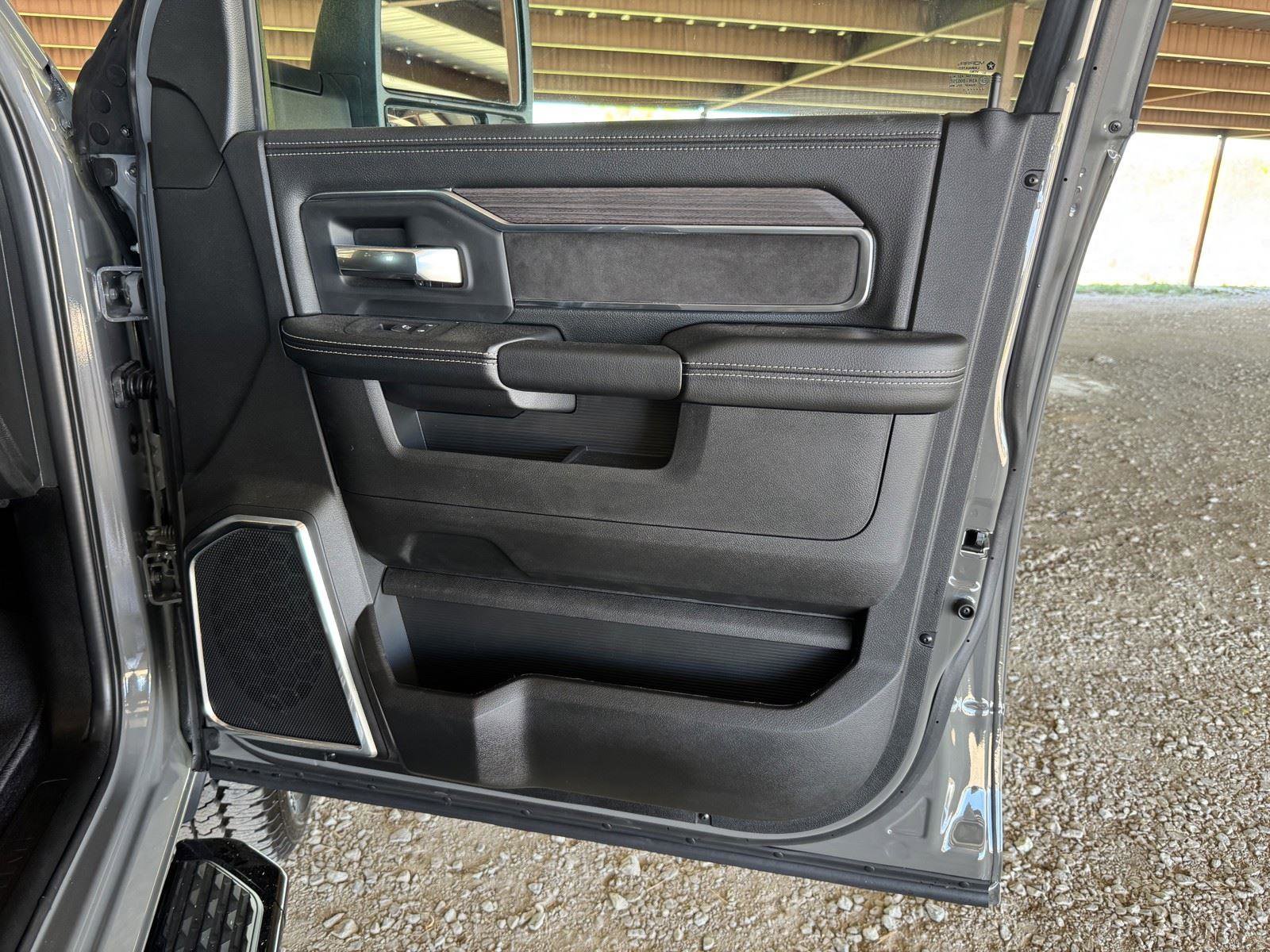 New 2026 RAM 2500 Laramie w/ Night Edition AWD/4WD image 40