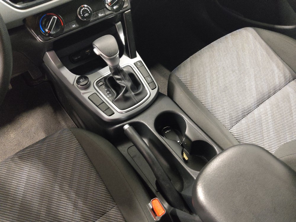 Used 2025 Kia Seltos LX AWD/4WD image 26