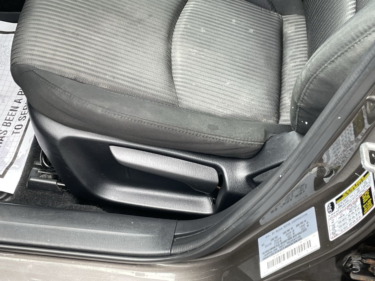 Used 2016 MAZDA MAZDA3 i Touring w/ Popular Equipment Package FWD image 12