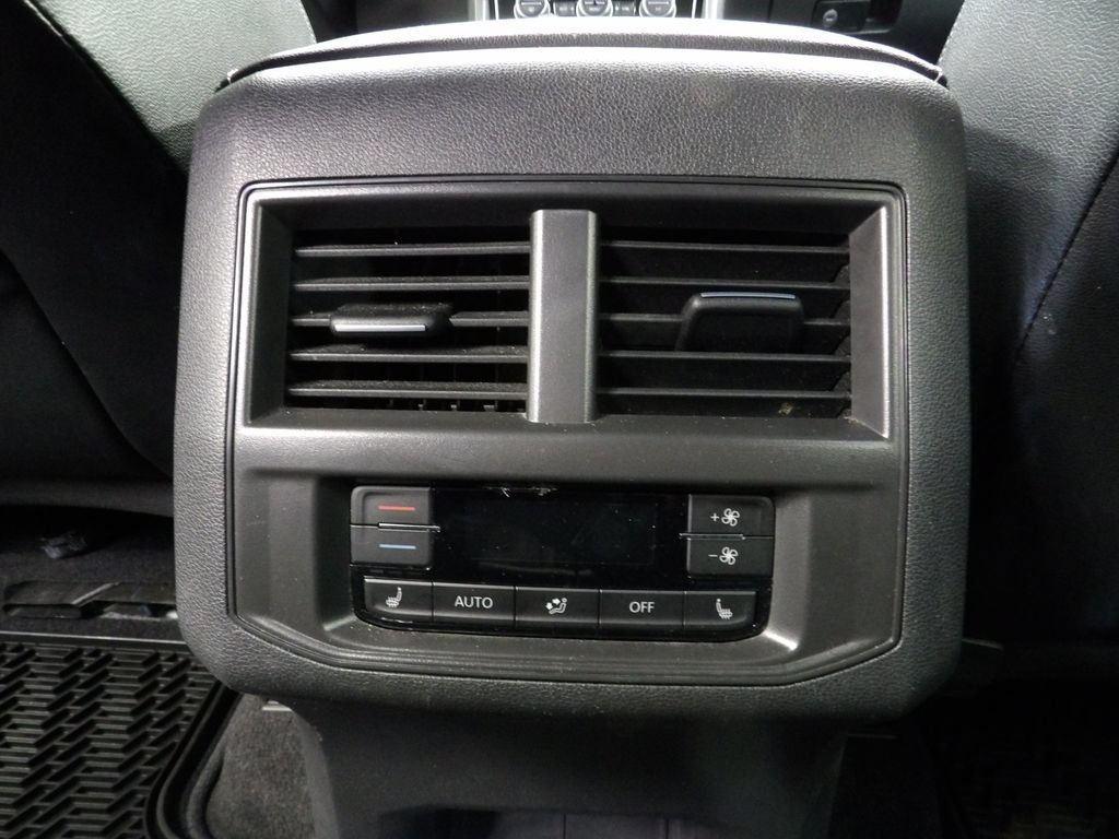 Used 2023 Volkswagen Atlas SEL R-Line AWD/4WD image 17