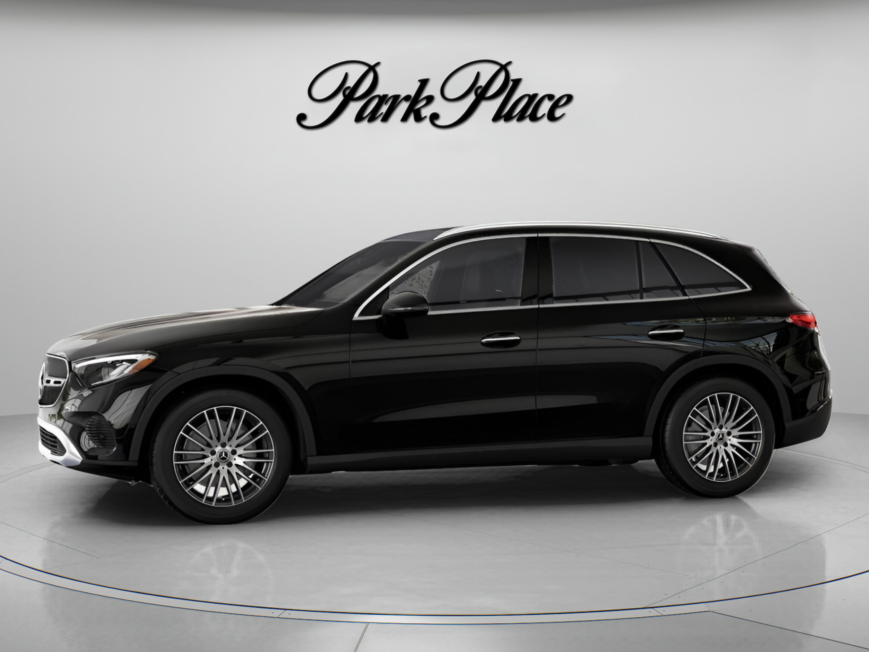 Used 2026 Mercedes-Benz GLC 300 image 4
