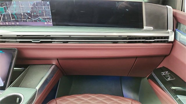 Used 2025 Cadillac Escalade Sport w/ Touring Package image 41