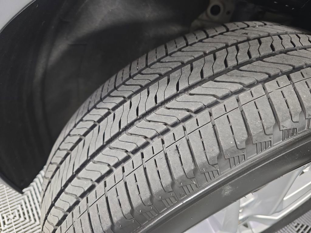 Used 2024 Chevrolet Equinox LT image 29