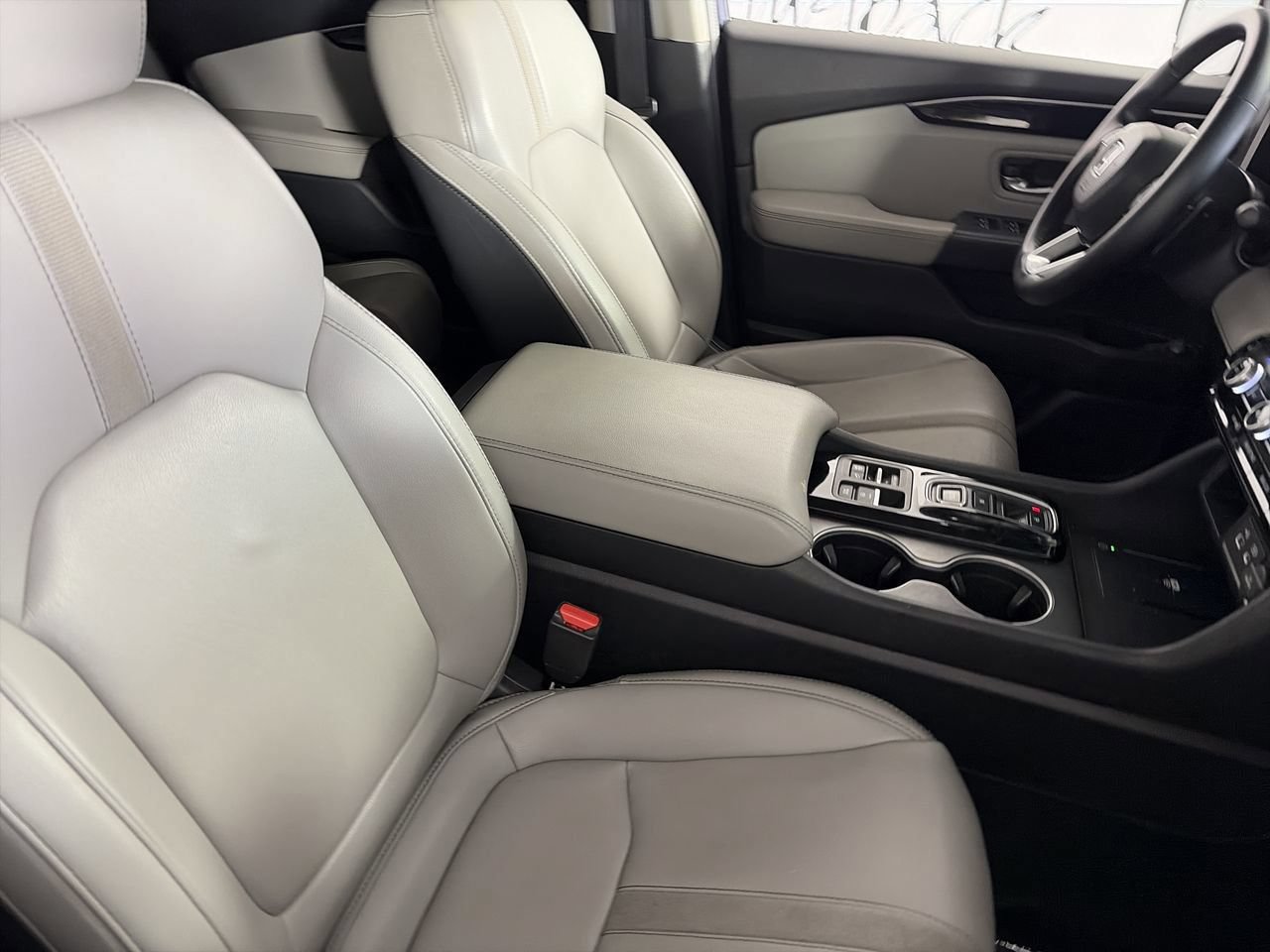 Used 2023 Honda Pilot Touring image 25