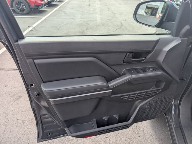 Used 2024 Toyota Tacoma SR5 AWD/4WD image 12