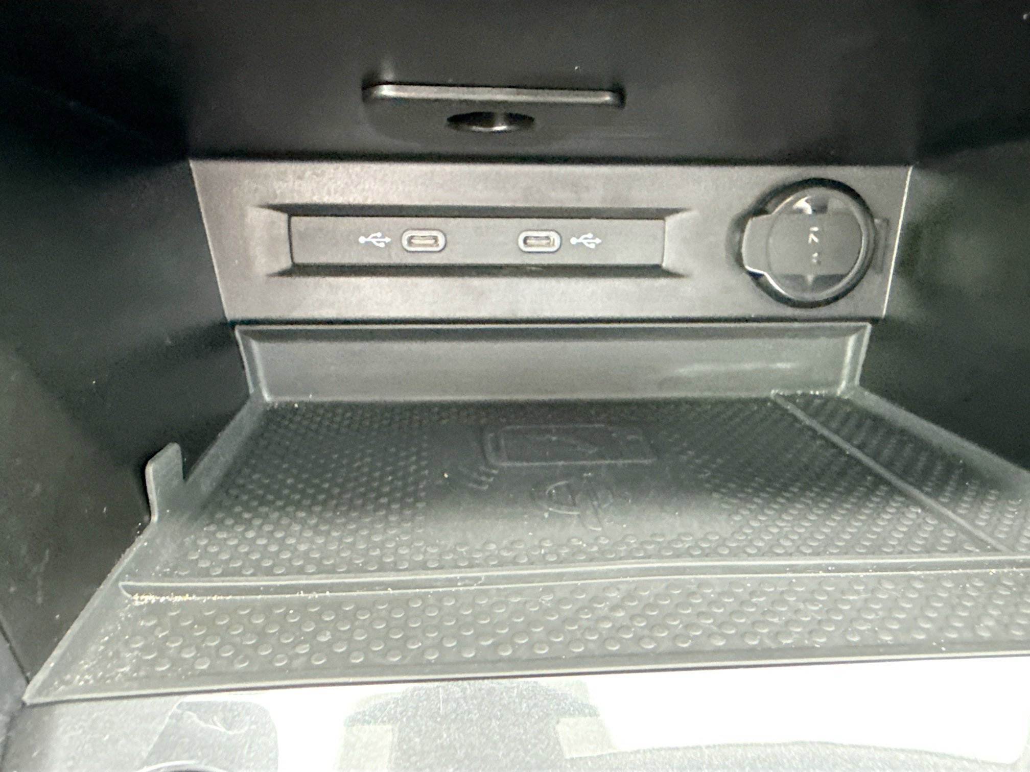 Used 2024 Volkswagen Tiguan SE FWD image 31