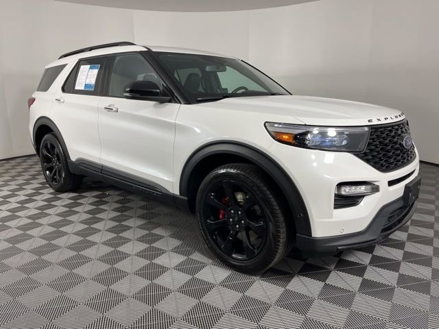 Used 2024 Ford Explorer ST w/ Equipment Group 401A image 2
