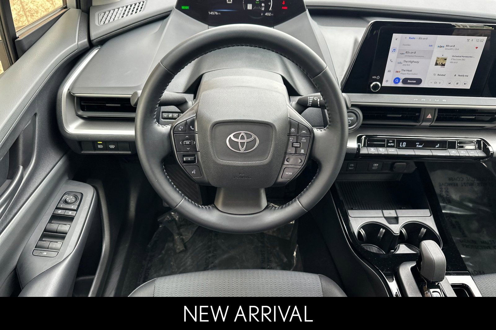 Used 2025 Toyota Prius LE image 15