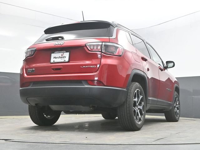 Used 2025 Jeep Compass Limited AWD/4WD image 38