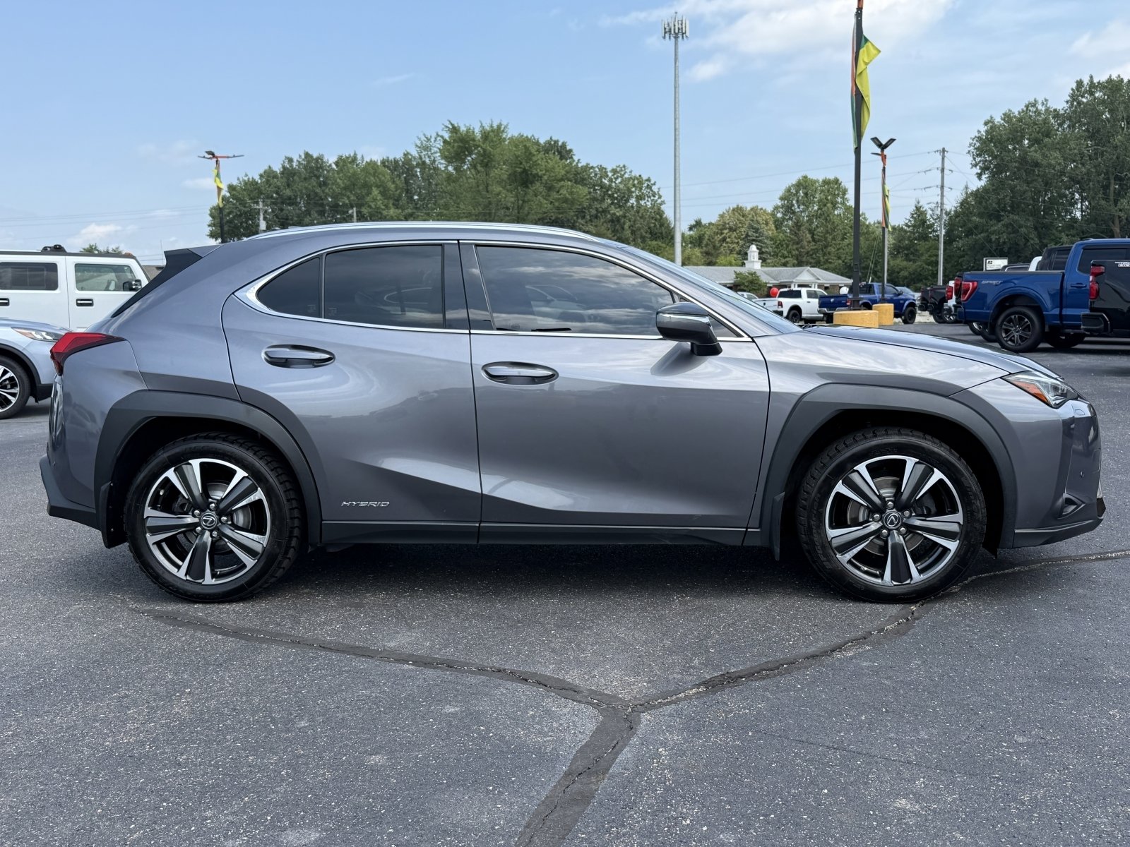 Used 2020 Lexus UX 250h w/ Luxury Package image 9