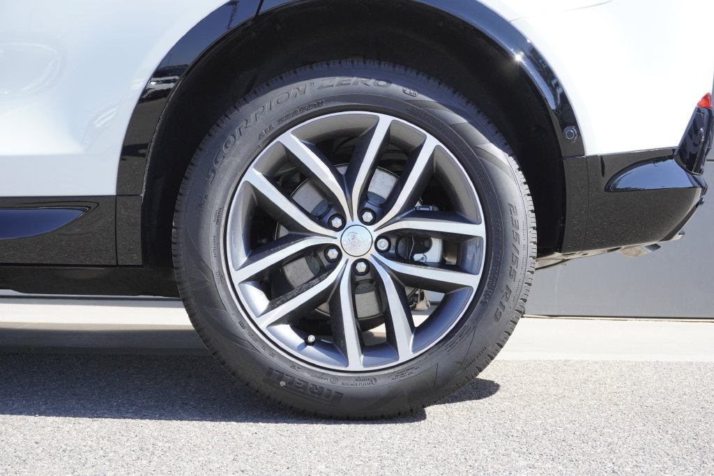 New 2026 Land Rover Discovery Sport Landmark AWD/4WD image 33