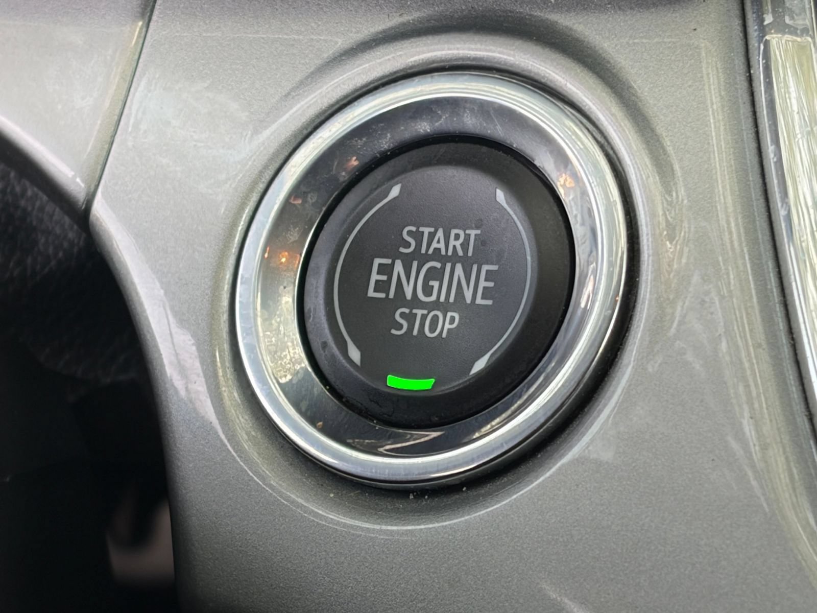 Used 2025 Chevrolet Trax LT FWD image 20