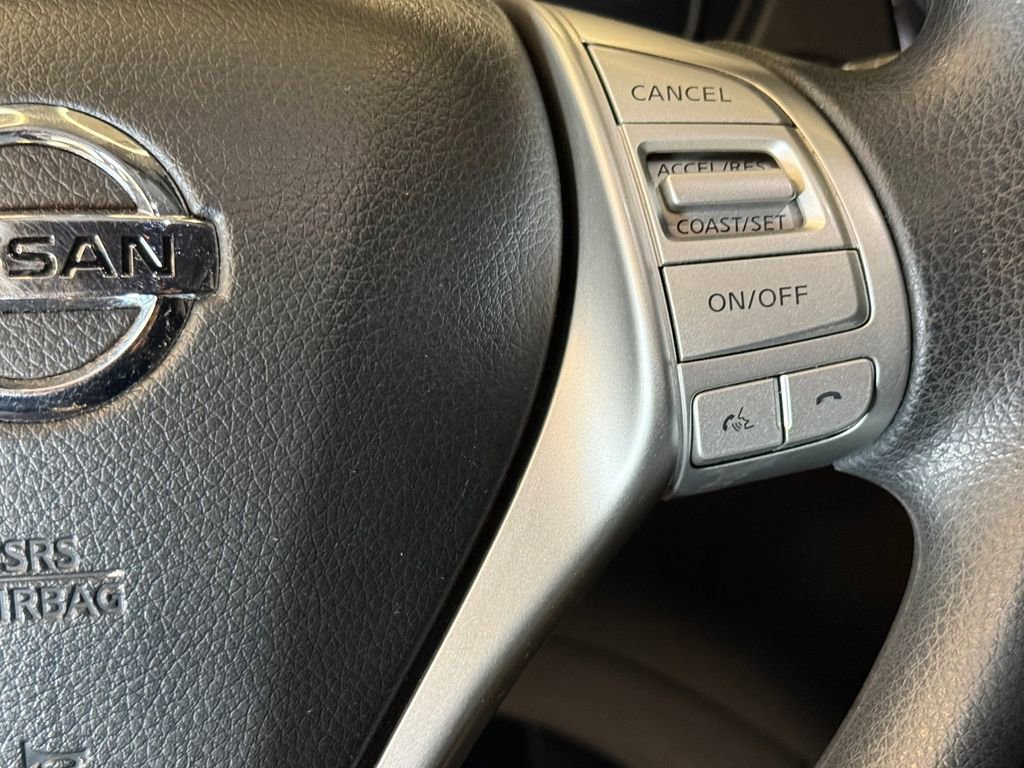 Used 2016 Nissan Rogue SV w/ SV Premium Package image 12