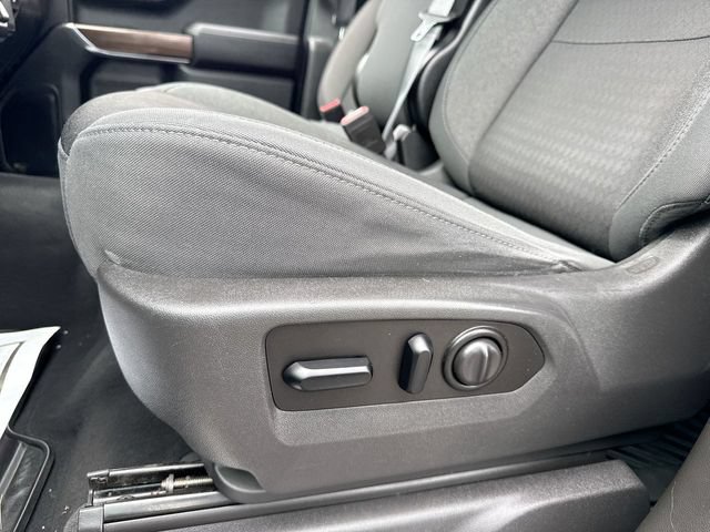 Used 2021 Chevrolet Silverado 1500 LT AWD/4WD image 12