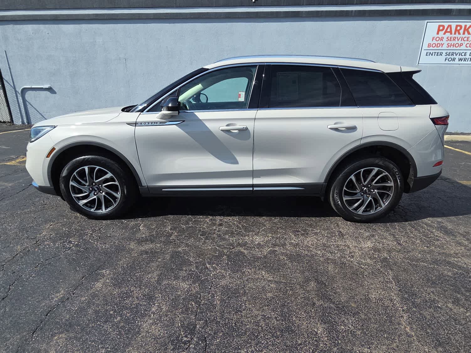 Used 2020 Lincoln Corsair AWD w/ Equipment Group 101A image 8
