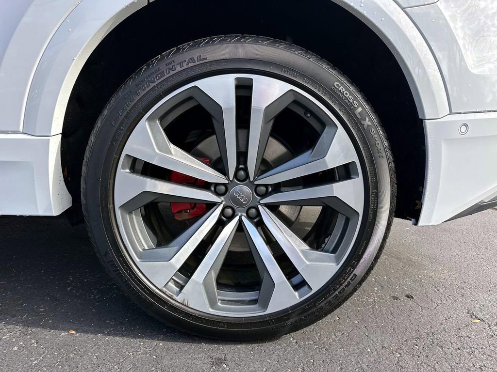 Used 2019 Audi Q8 Premium Plus w/ Premium Plus image 10