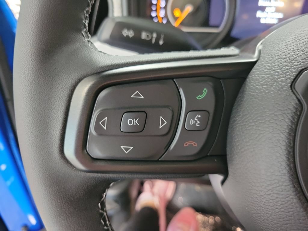 New 2025 Jeep Gladiator Sport AWD/4WD image 12