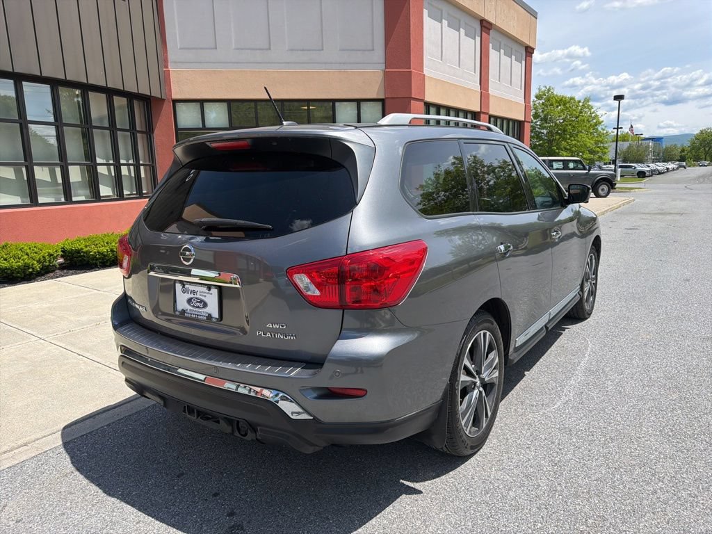 Used 2017 Nissan Pathfinder Platinum w/ Family Entertainment Package AWD/4WD image 7