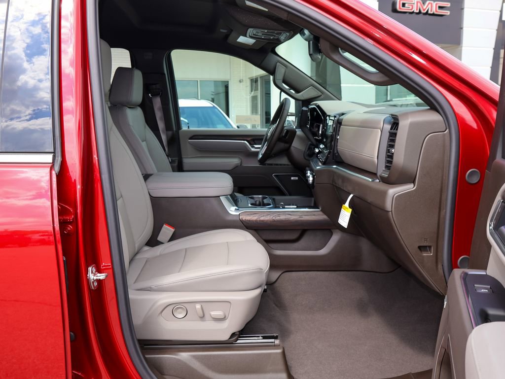 New 2026 GMC Sierra 3500 SLT w/ SLT Premium Package AWD/4WD image 32