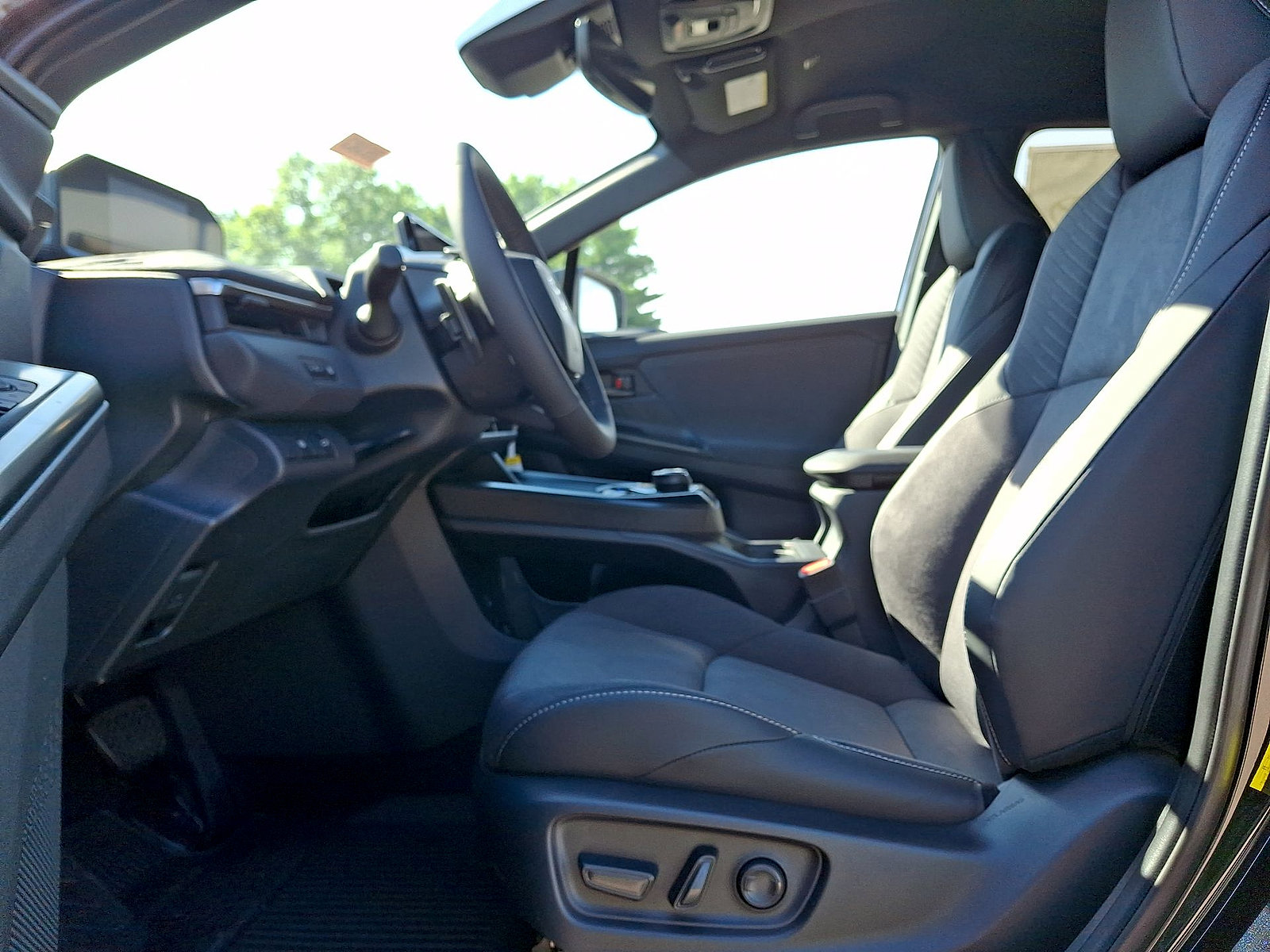 New 2026 Toyota C-HR AWD/4WD image 14
