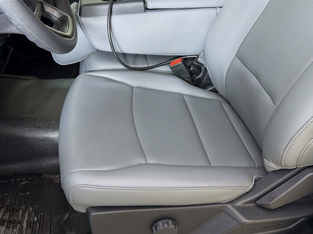 New 2025 Ford F550 4x4 Regular Cab Super Duty image 17