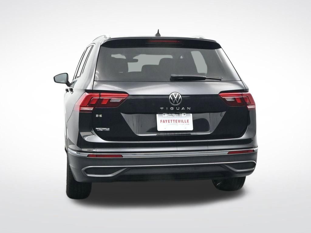 Used 2023 Volkswagen Tiguan SE FWD image 9