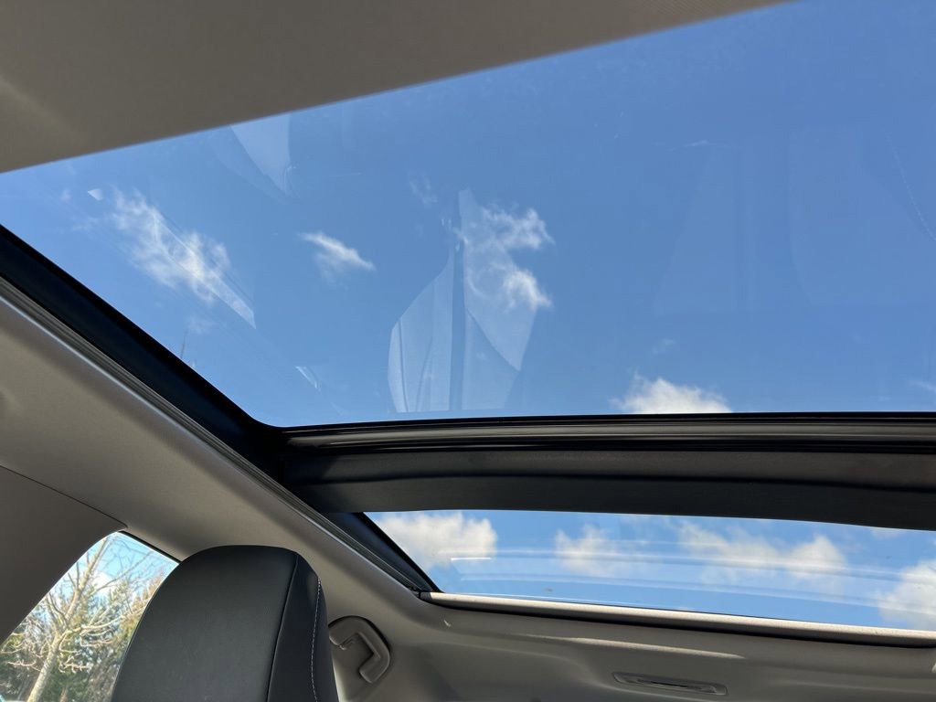 Used 2018 Toyota Camry XSE FWD image 16