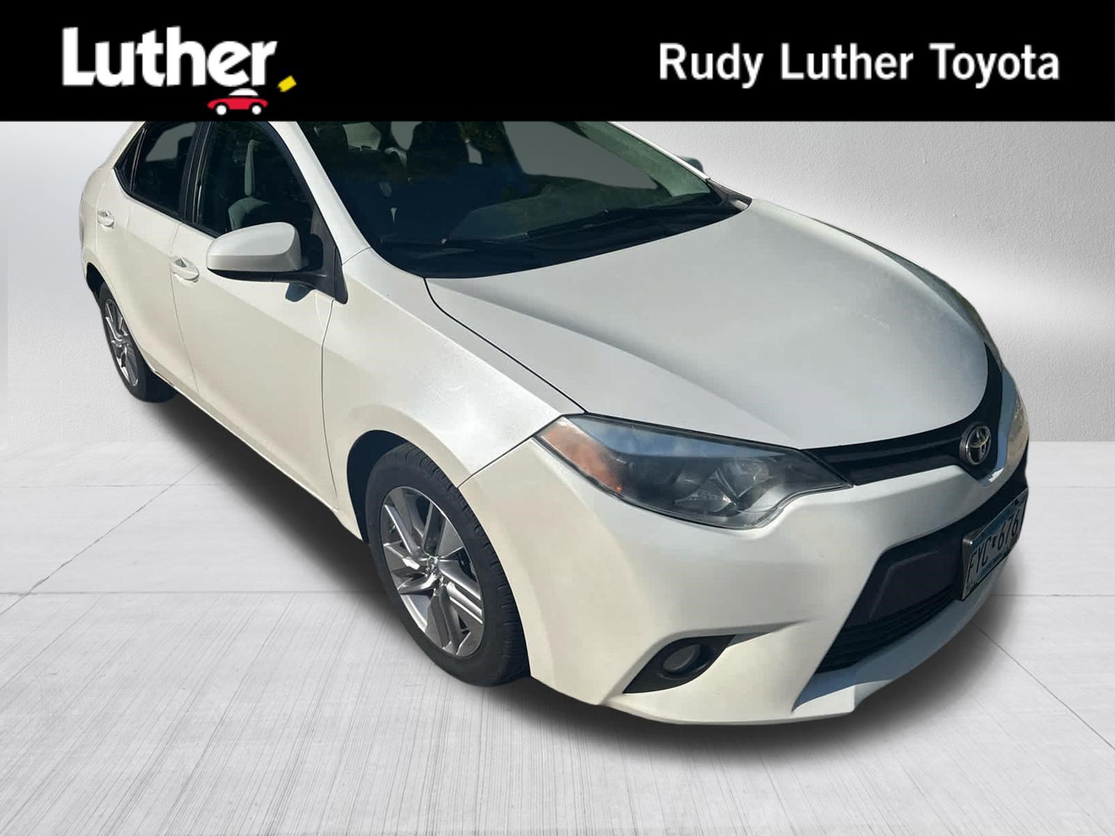 Used 2014 Toyota Corolla LE FWD image 1
