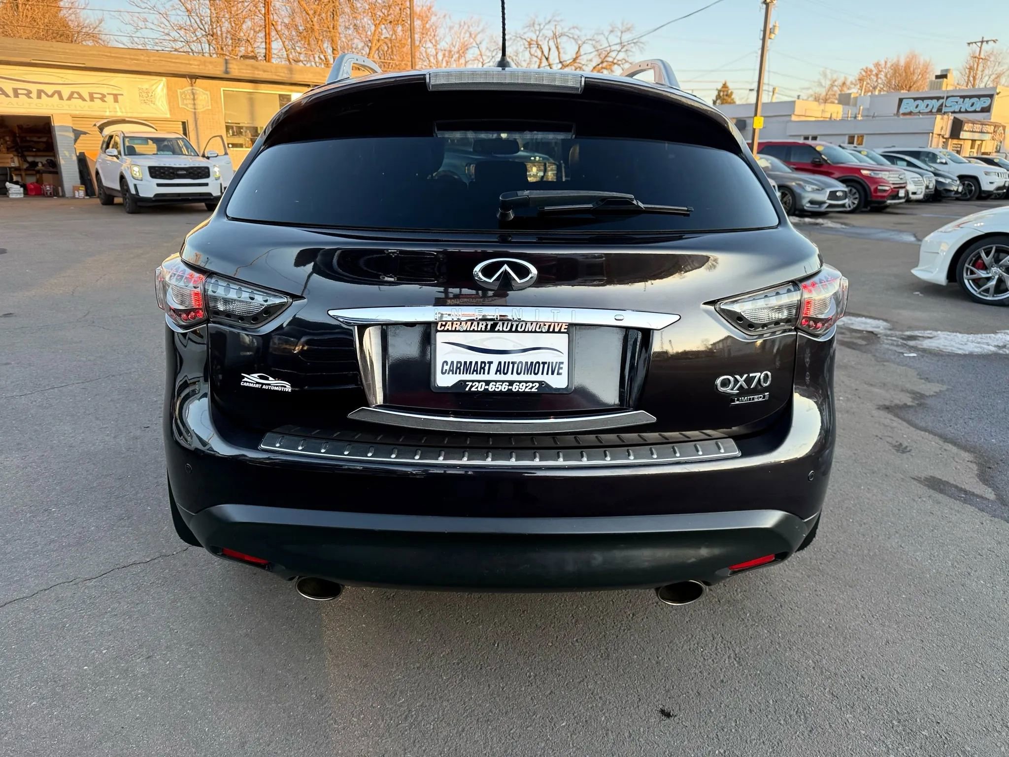 Used 2017 INFINITI QX70 3.7 w/ Limited Package AWD/4WD image 8